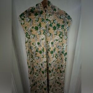 Zara halter neck summer dress size small. Super fun floral print.